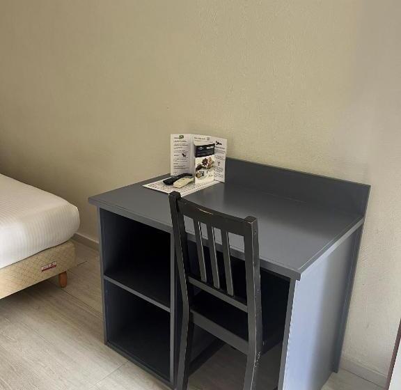 ホテル Hôtel Le Thurot