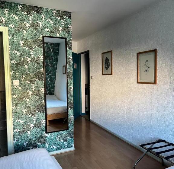 ホテル Hôtel Le Thurot