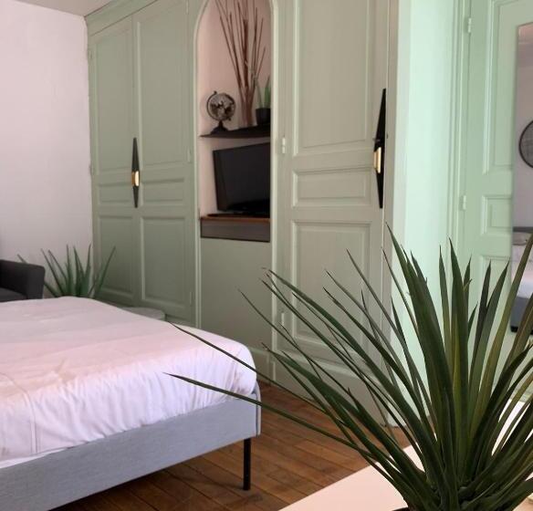 ホテル Hôtel Le Thurot