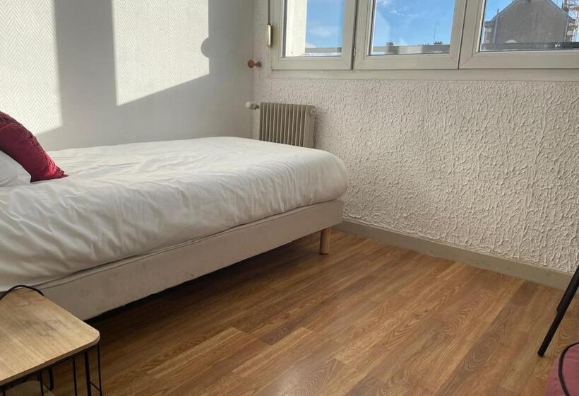 ホテル Hôtel Le Thurot