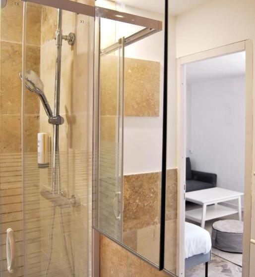 ホテル Hôtel Le Thurot