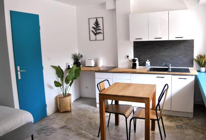 ホテル Hôtel Le Thurot