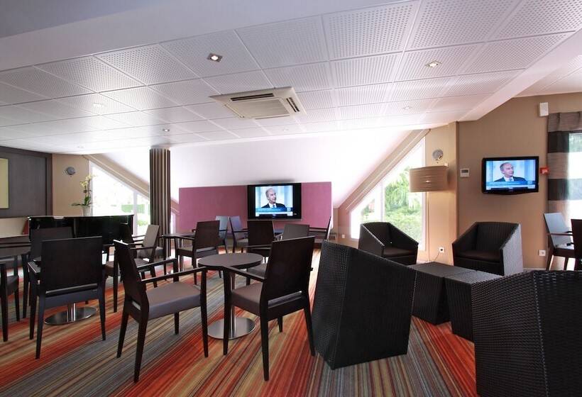 בית מלון כפרי Mercure Hexagone Luxeuil