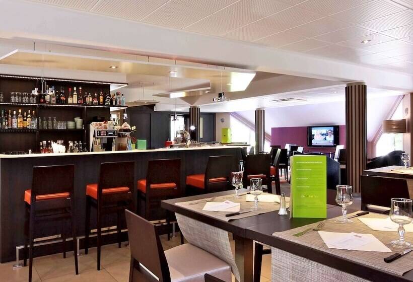 בית מלון כפרי Mercure Hexagone Luxeuil