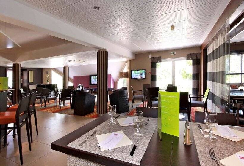 בית מלון כפרי Mercure Hexagone Luxeuil