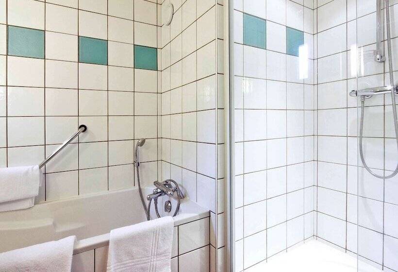 בית מלון כפרי Mercure Hexagone Luxeuil