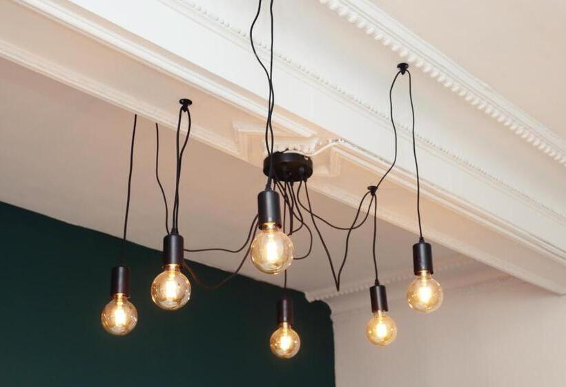 فندق Hôtel & Restaurant Le Patio Vichy