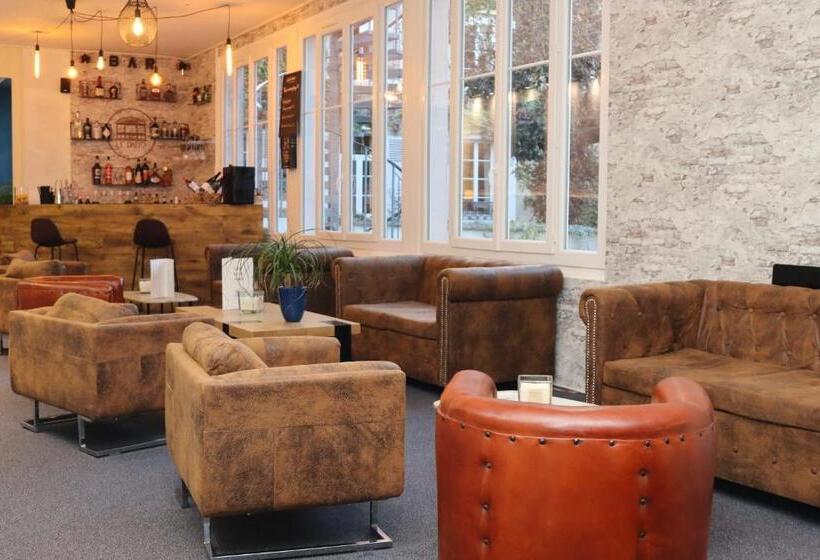 فندق Hôtel & Restaurant Le Patio Vichy