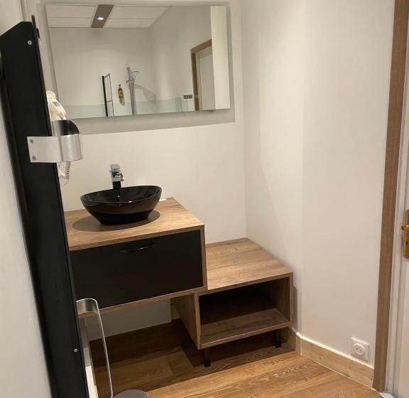 فندق Hôtel & Restaurant Le Patio Vichy