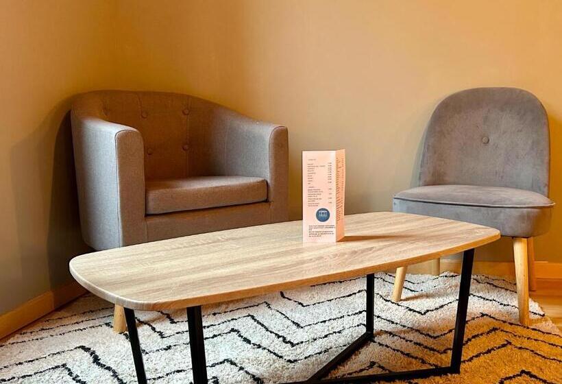 فندق Hôtel & Restaurant Le Patio Vichy