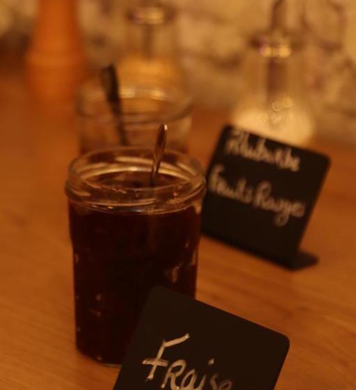 فندق Hôtel & Restaurant Le Patio Vichy