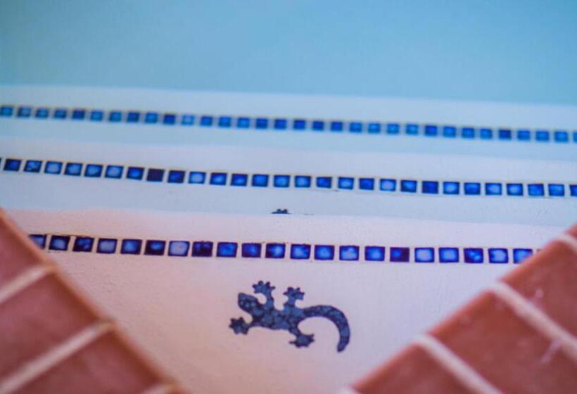 هتل Inn At The Canyons