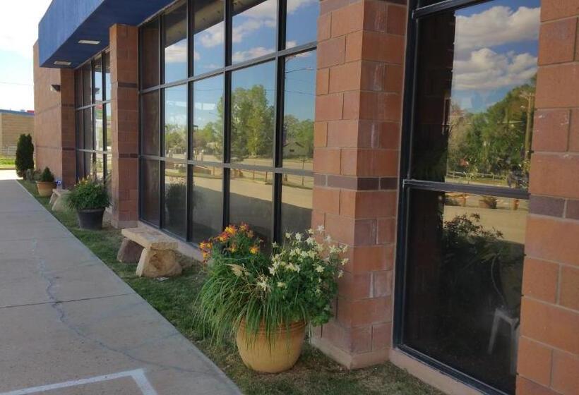 هتل Inn At The Canyons