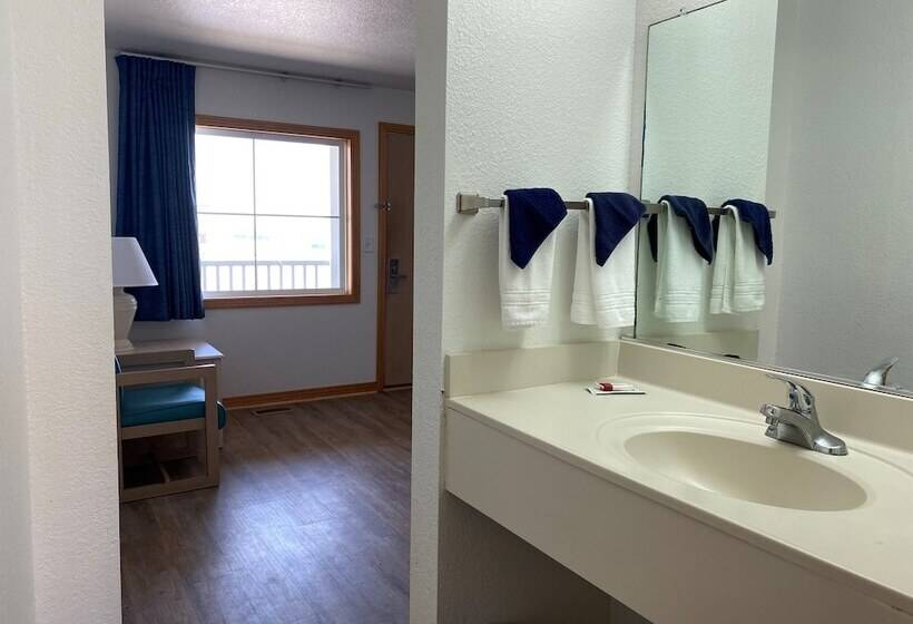 فندق Mariner Inn And Suites