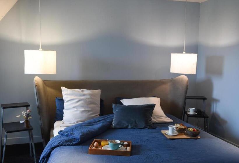 هتل La Chaumière