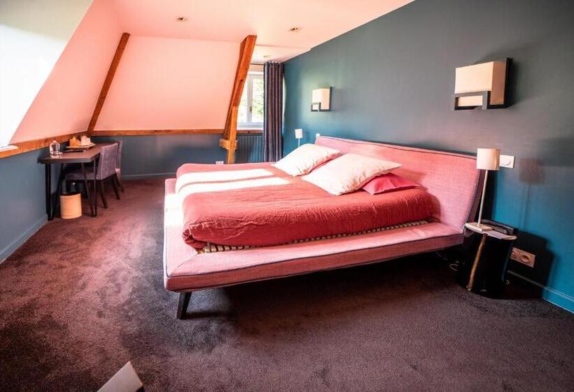 هتل La Chaumière