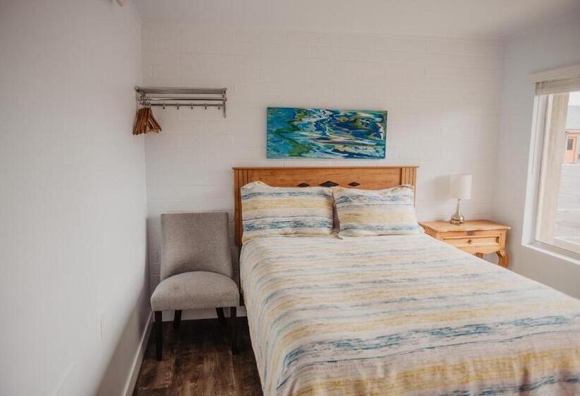 בית מלון כפרי Lamplighter Lodge