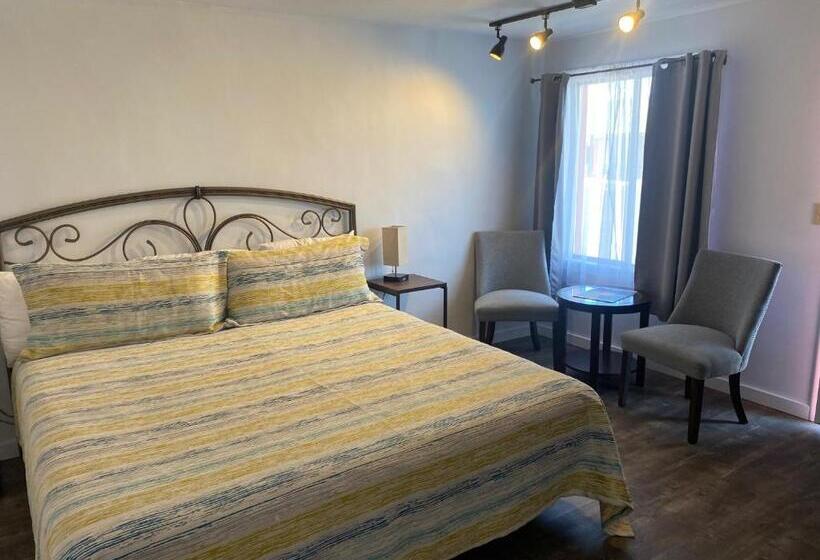 בית מלון כפרי Lamplighter Lodge