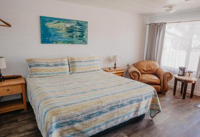 בית מלון כפרי Lamplighter Lodge