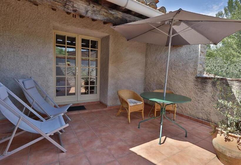 Отель Le Mas Trilles