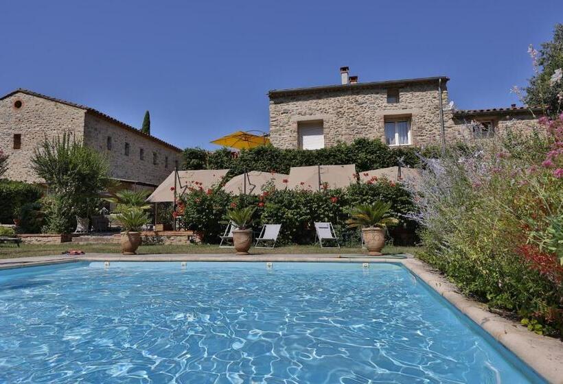 Отель Le Mas Trilles