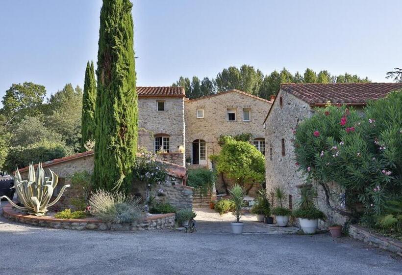 Отель Le Mas Trilles