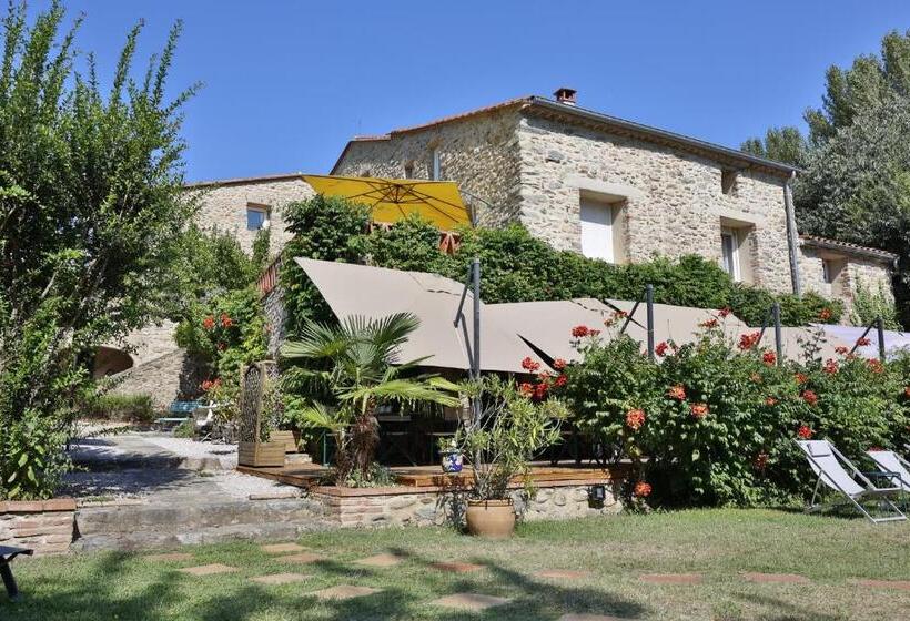 Отель Le Mas Trilles