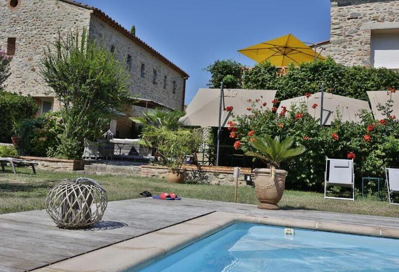 Отель Le Mas Trilles