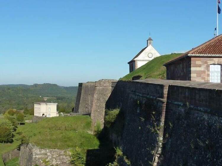 בית מלון כפרי Le Relais Des Chateaux Forts