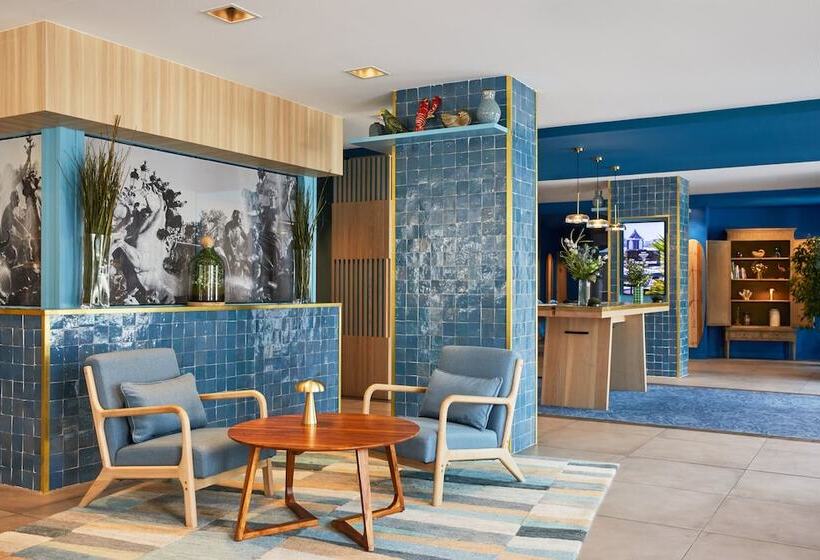 Отель Indigo Bordeaux Centre Chartrons, An Ihg