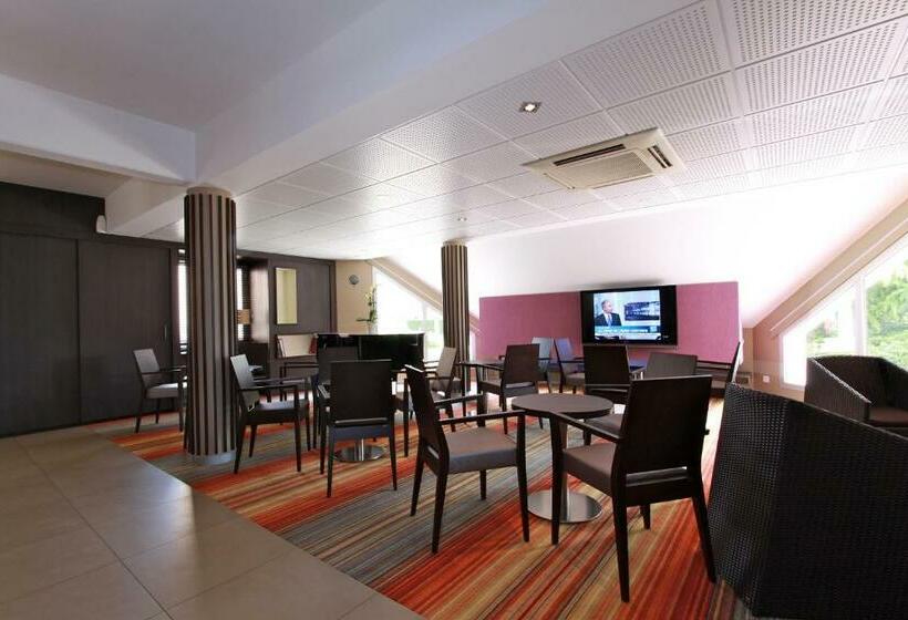 בית מלון כפרי Mercure Hexagone Luxeuil