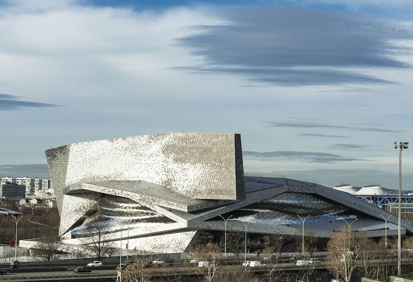 Отель Mercure Paris Porte De Pantin