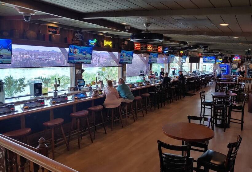 فندق The New Pioneer