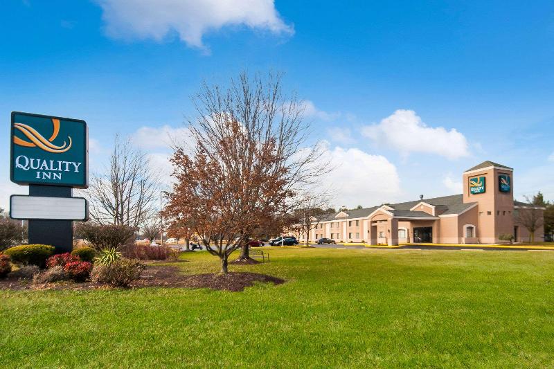 فندق Quality Inn