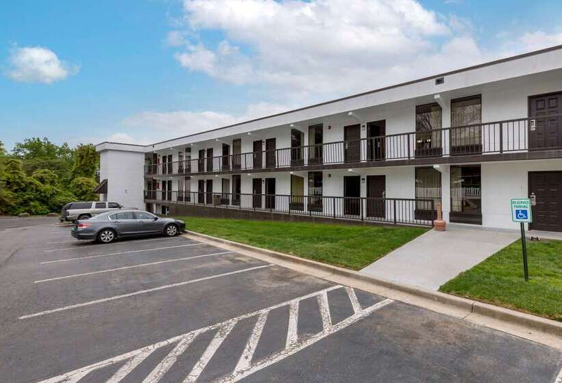 فندق Quality Inn  Roxboro South