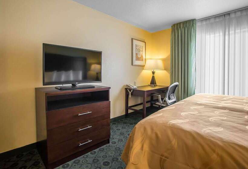 호텔 Quality Inn & Suites Bloomington I 55 And I 74