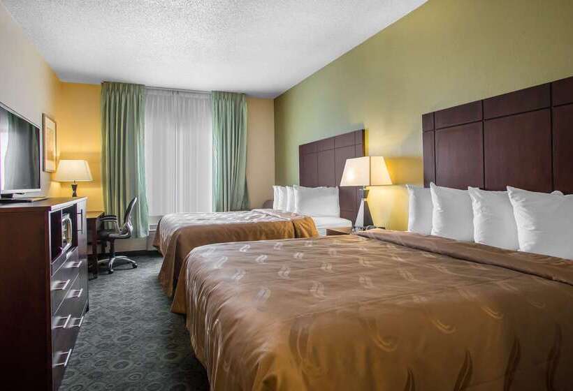 בית מלון כפרי Quality Inn & Suites Bloomington I 55 And I 74