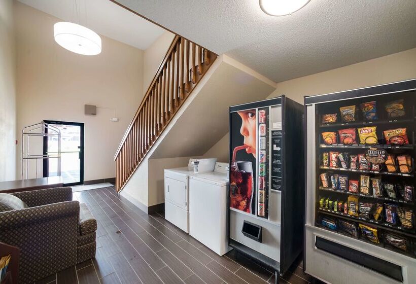 فندق Ramada By Wyndham Effingham