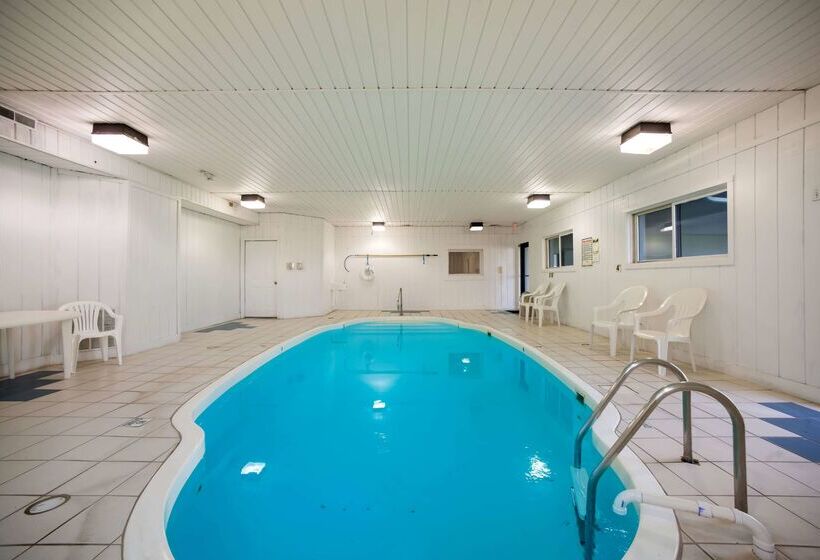 فندق Ramada By Wyndham Effingham