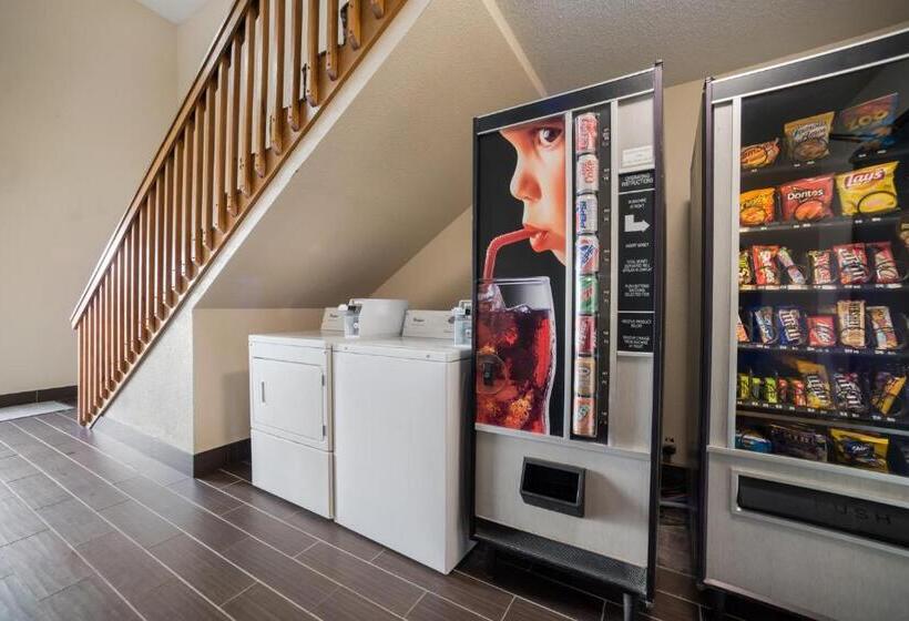 فندق Ramada By Wyndham Effingham