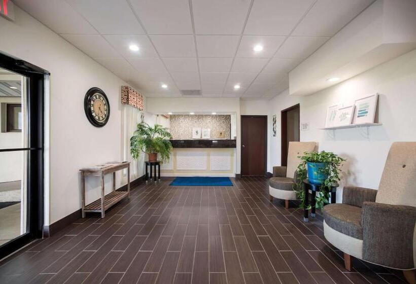 فندق Ramada By Wyndham Effingham