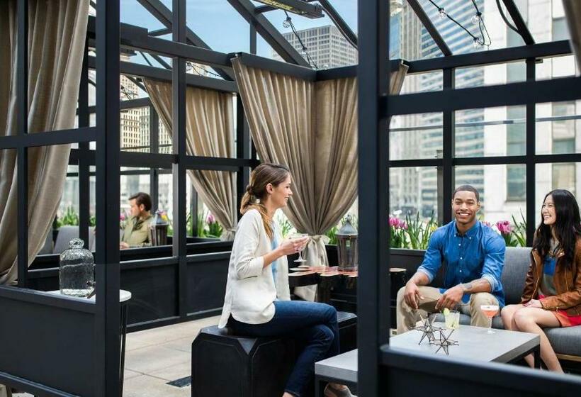 هتل Renaissance Chicago Downtown