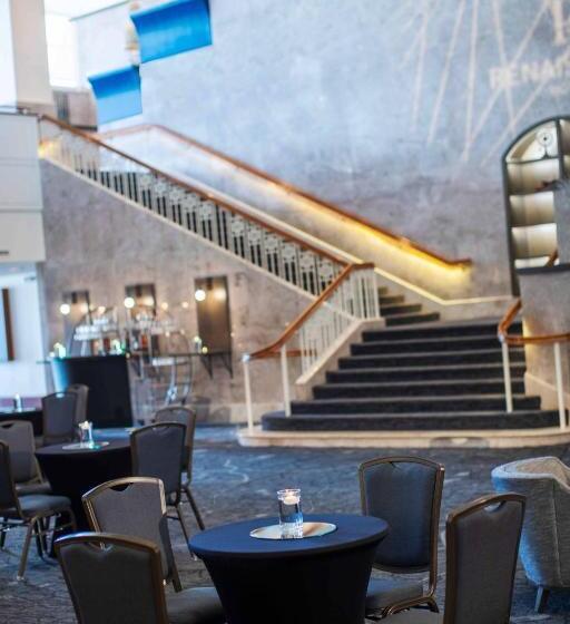 فندق Renaissance Concourse Atlanta Airport