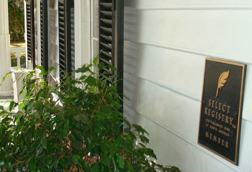 فندق Rhett House