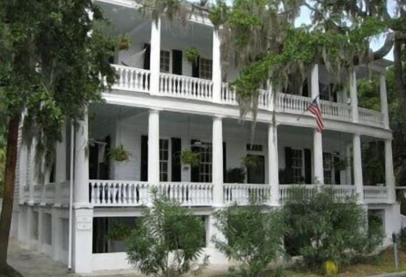 فندق Rhett House