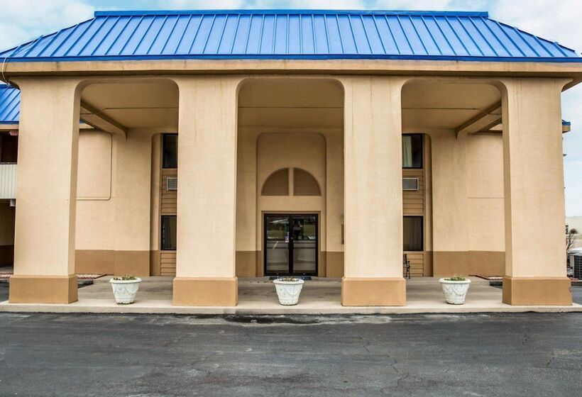 ホテル Rodeway Inn & Suites Plymouth Hwy 64