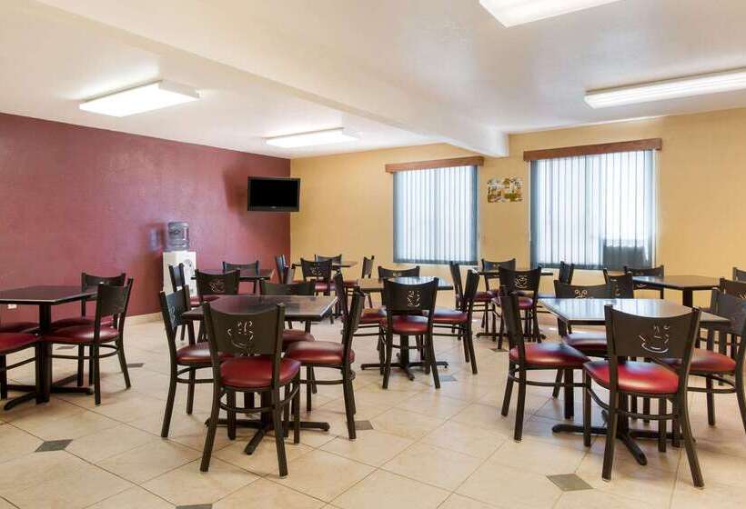 فندق Rodeway Inn & Suites