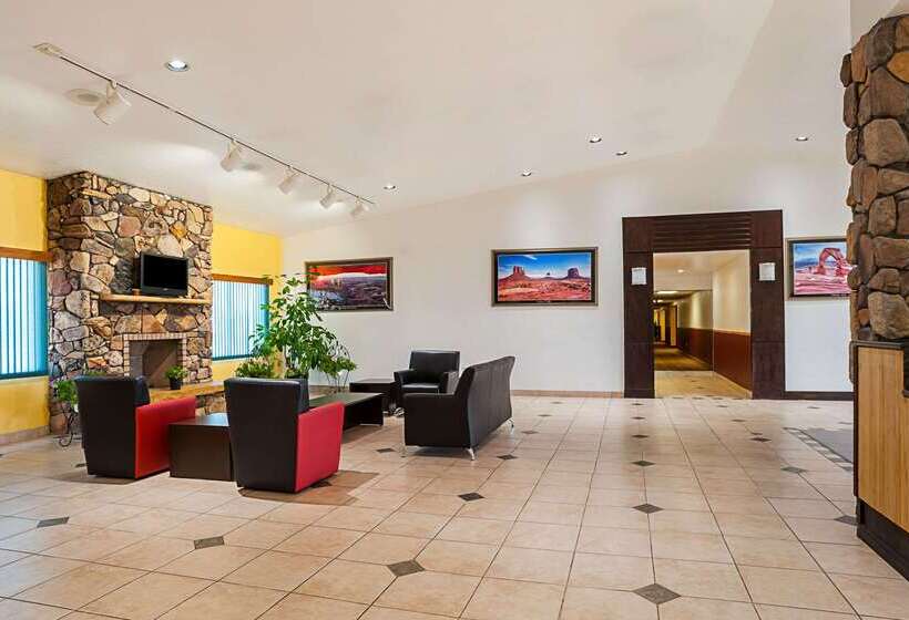 فندق Rodeway Inn & Suites