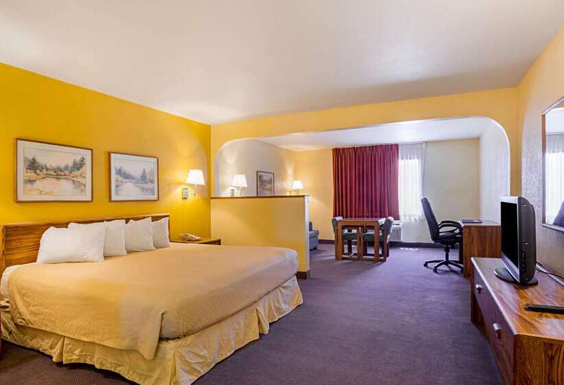 فندق Rodeway Inn & Suites