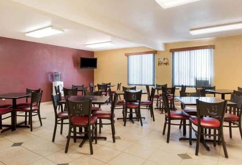 فندق Rodeway Inn & Suites